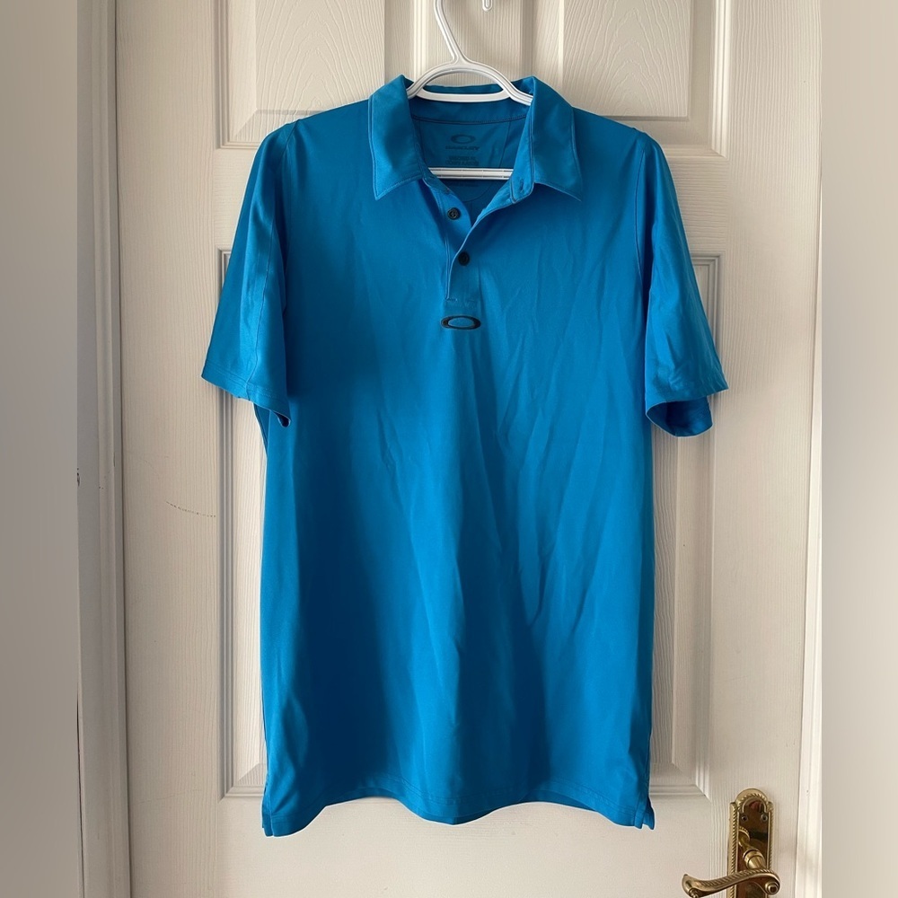 Men’s Oakley polo golf tee